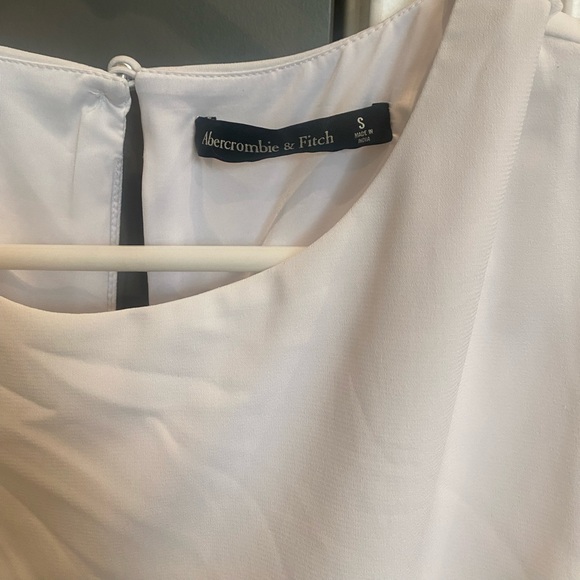 Abercrombie White Ruffle Set - Size Small - Worn Once - Picture 6 of 8